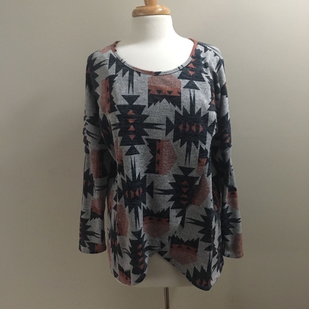 Entro aztec boutique top